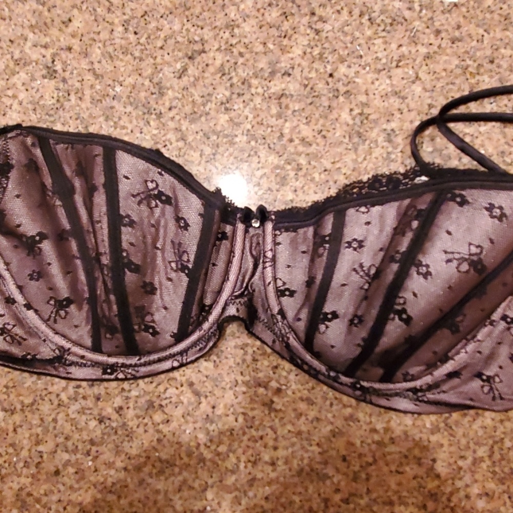 Jezebel Balconet Bra